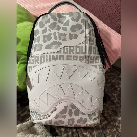 COPY - Leopard print sprayground backpack - Picture 1 of 4